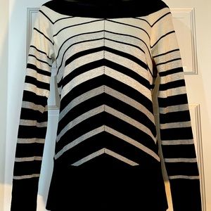 WHBM round neck flattering sweater - like NEW